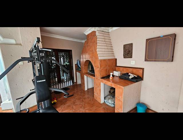 4 BEDROOM HOUSE FOR SALE IN WELGELEGEN